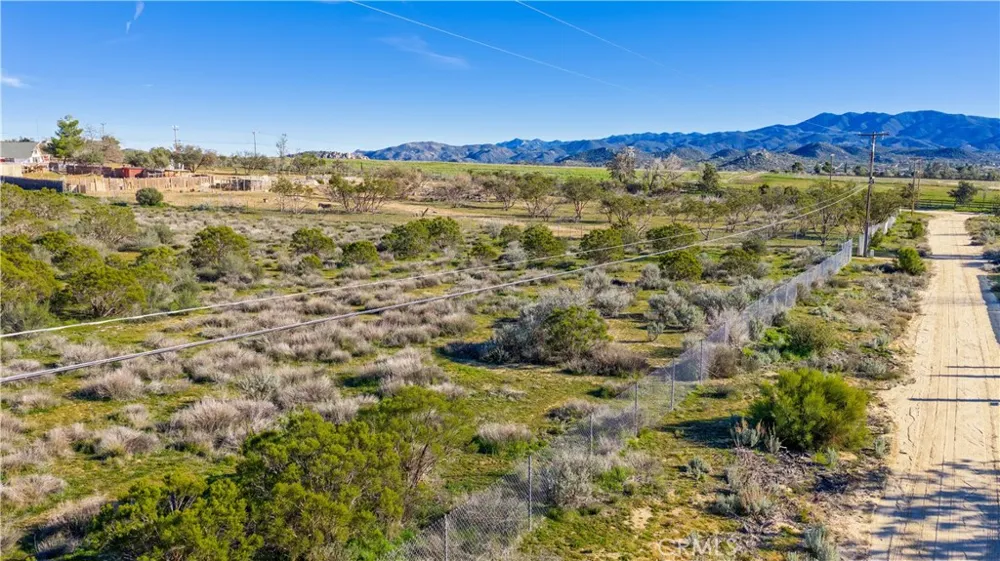 1 Apple Road Anza, CA 92539