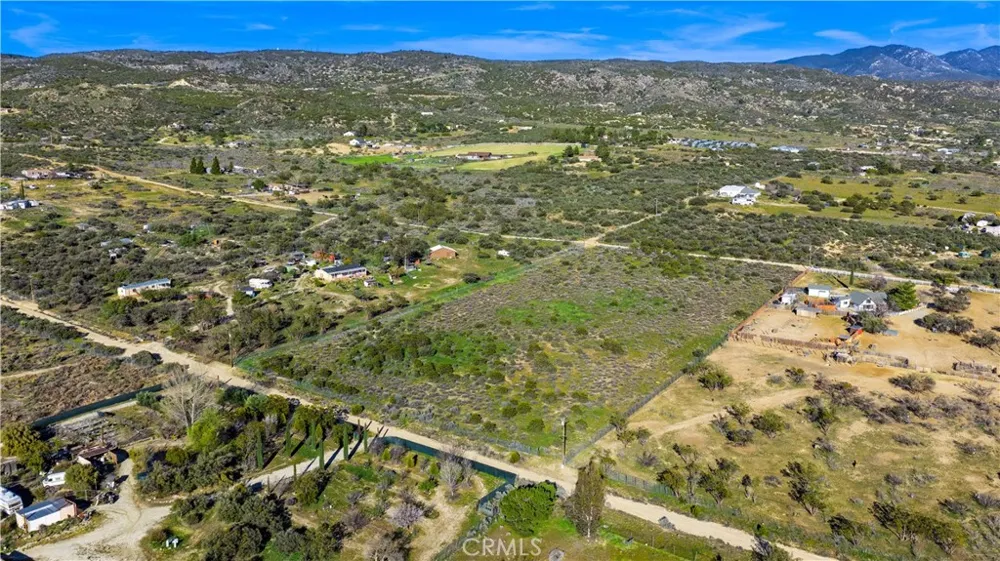 1 Apple Road Anza, CA 92539