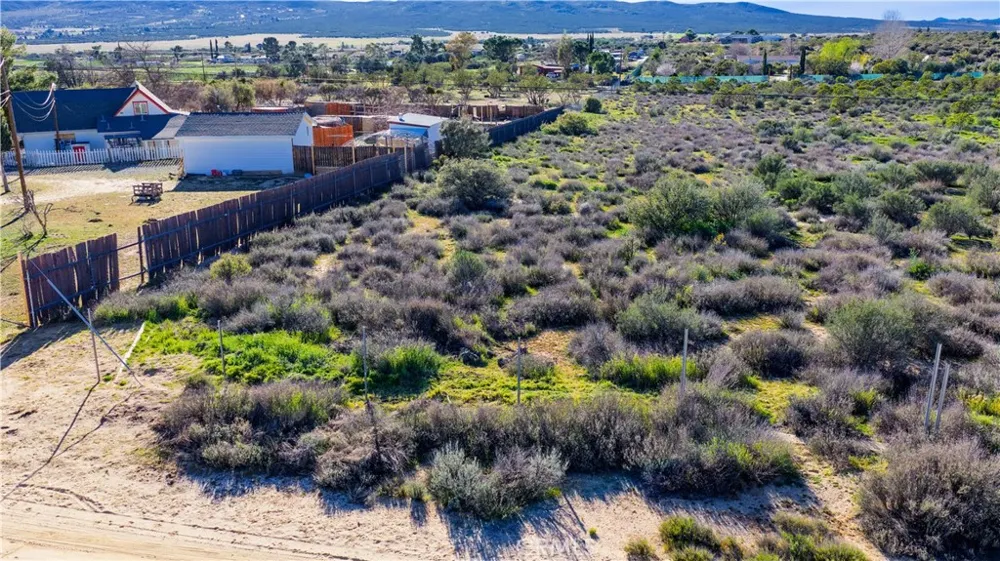 1 Apple Road Anza, CA 92539