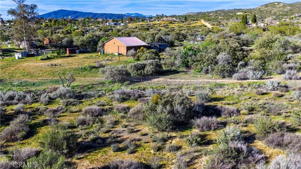 1 Apple Road Anza, CA 92539