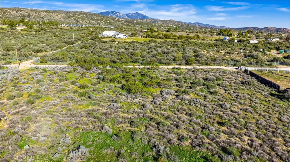 1 Apple Road Anza, CA 92539