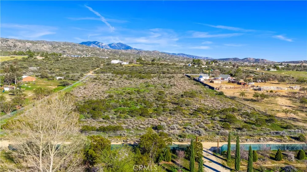 1 Apple Road Anza, CA 92539