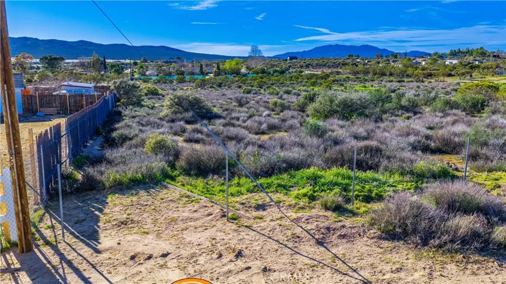 1 Apple Road Anza, CA 92539