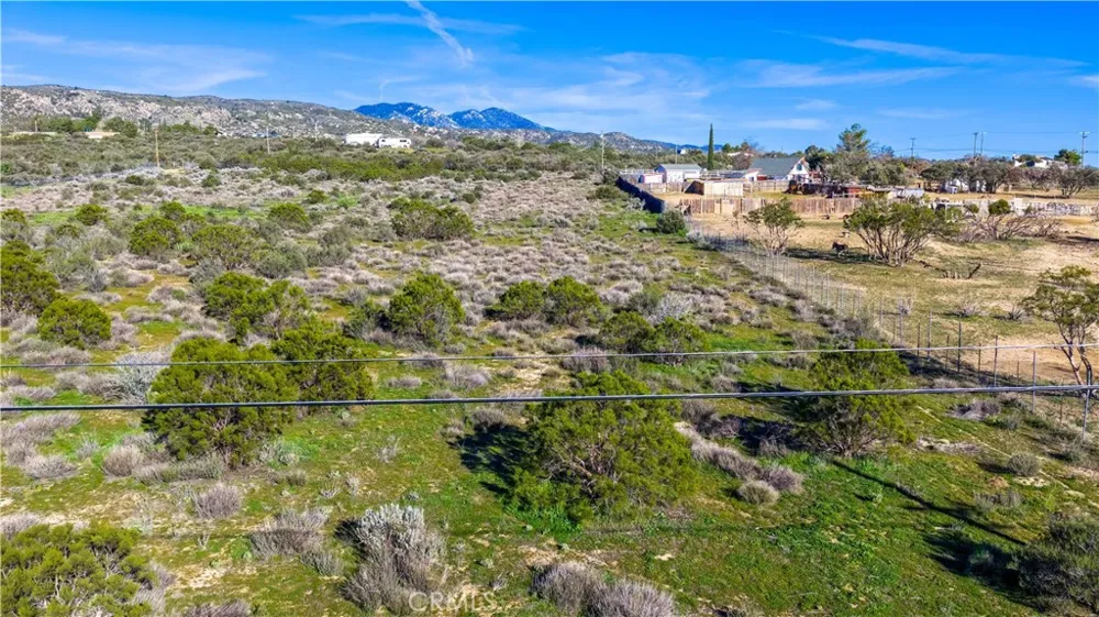 1 Apple Road Anza, CA 92539