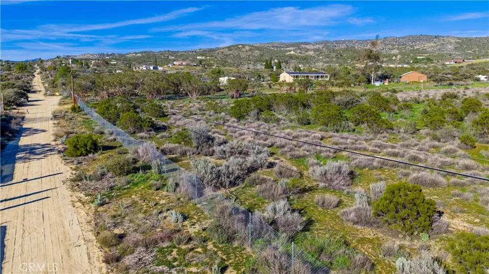 1 Apple Road Anza, CA 92539