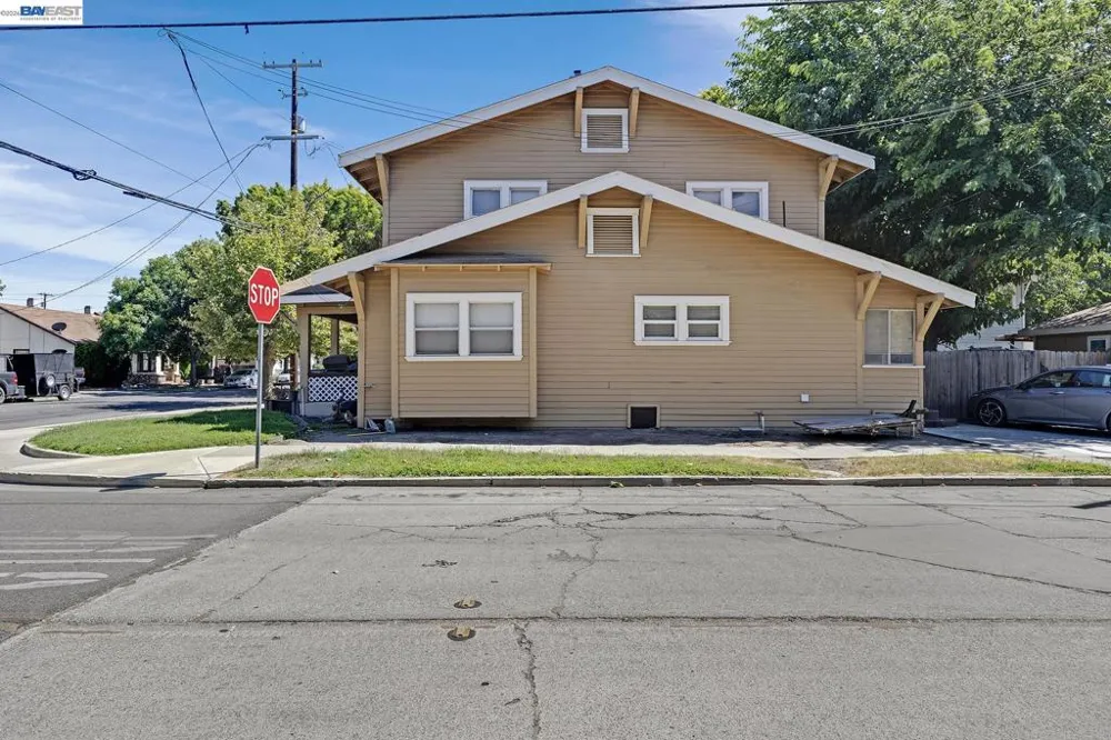 1245 Parker Ave Tracy, CA 95376