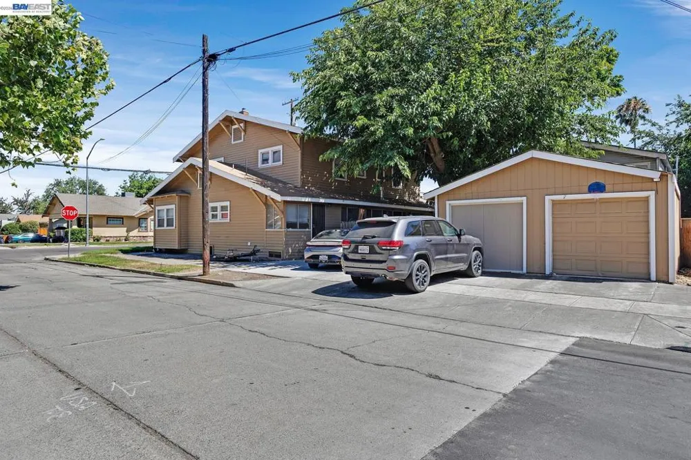 1245 Parker Ave Tracy, CA 95376