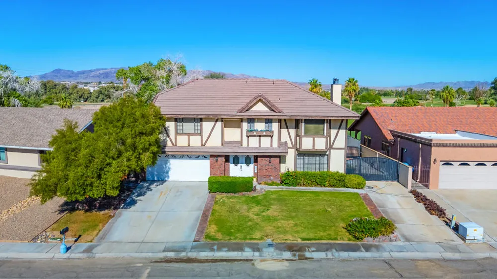 204 Fairway Drive Needles, CA 92363