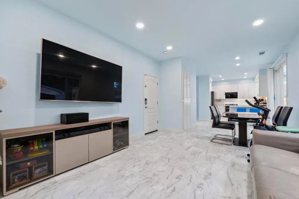 708 Raineer Court San Leandro, CA 94577