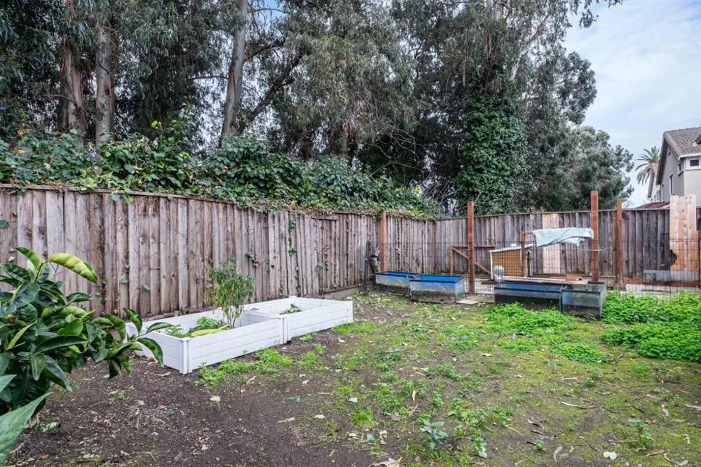 708 Raineer Court San Leandro, CA 94577