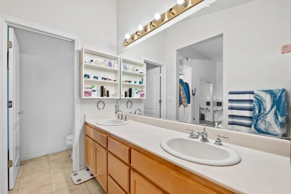 708 Raineer Court San Leandro, CA 94577