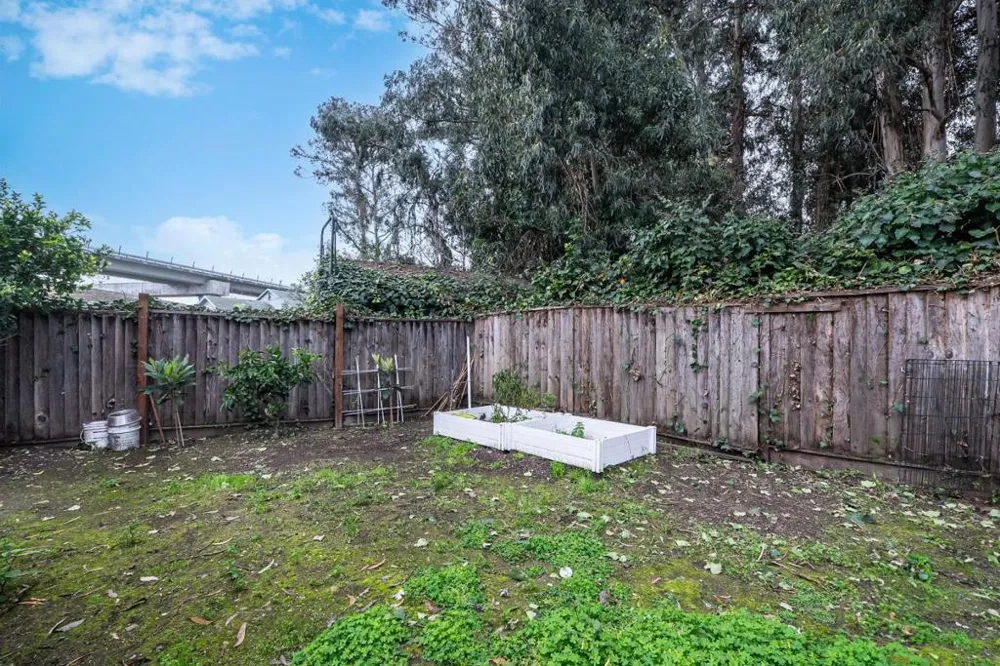 708 Raineer Court San Leandro, CA 94577
