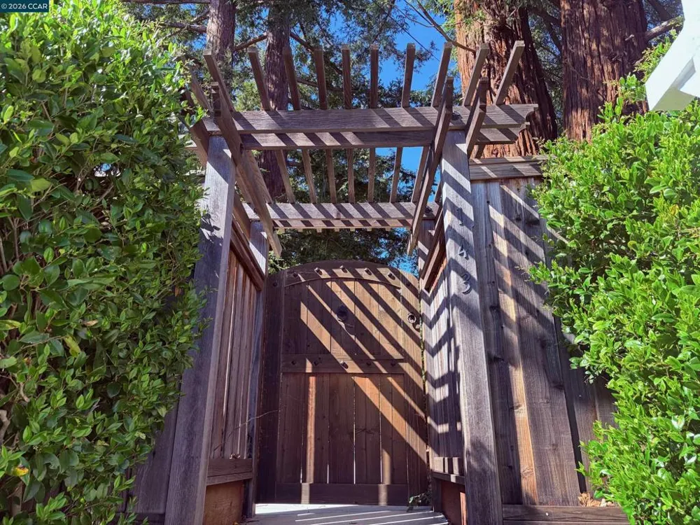 143 Pulido Rd Danville, CA 94526