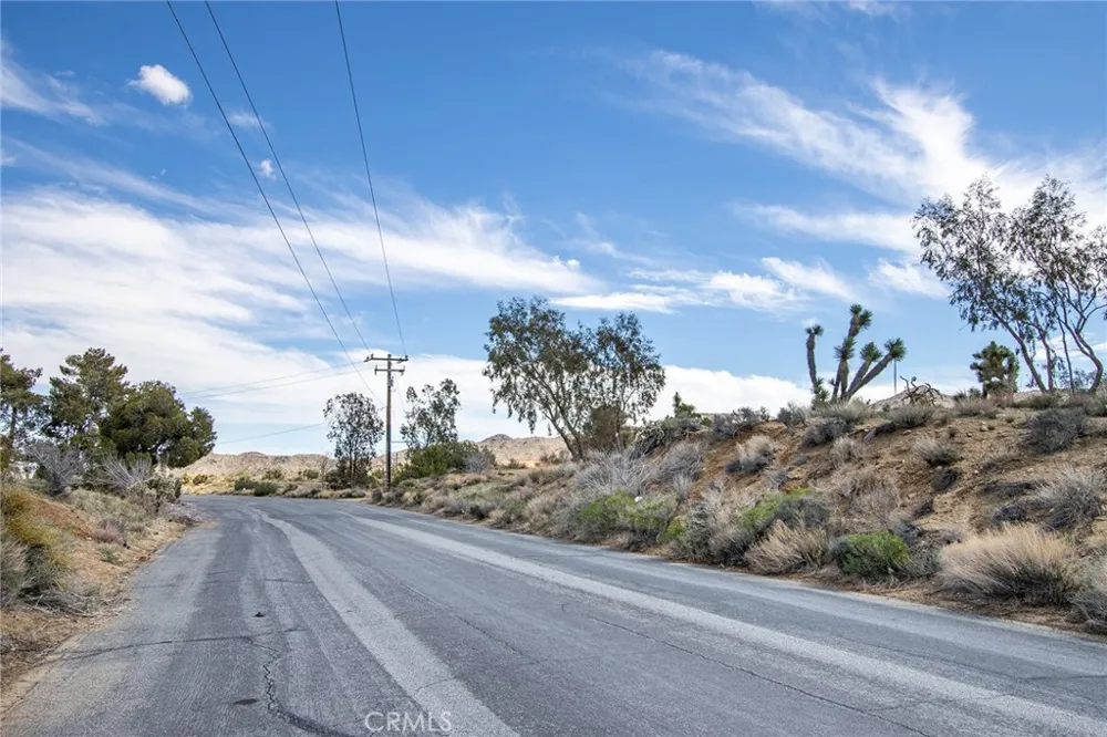 9486 Carmelita Circle Yucca Valley, CA 92284