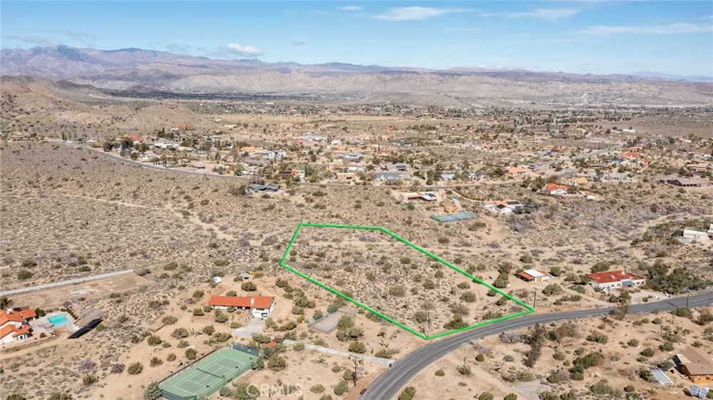 9486 Carmelita Circle Yucca Valley, CA 92284