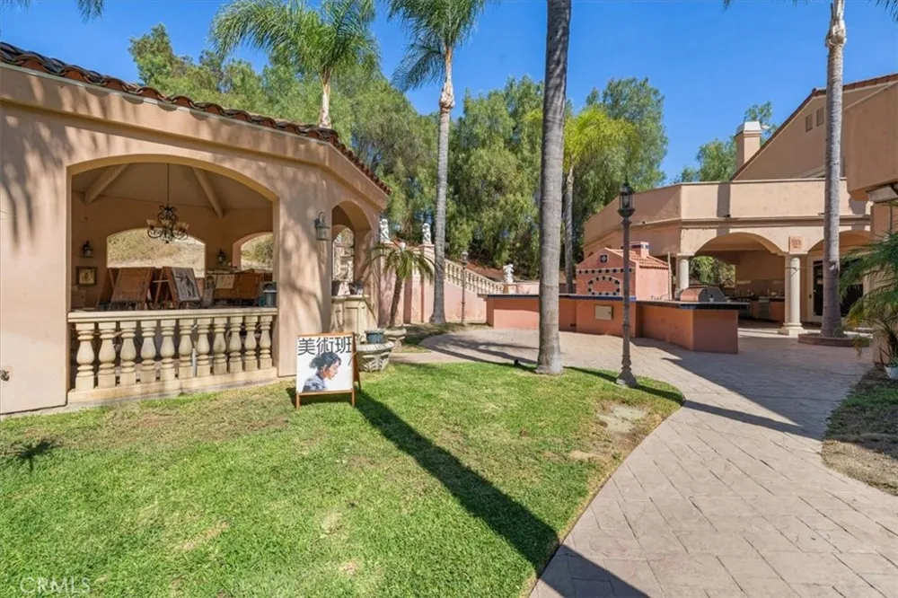 1573 Nabal La Habra Heights, CA 90631