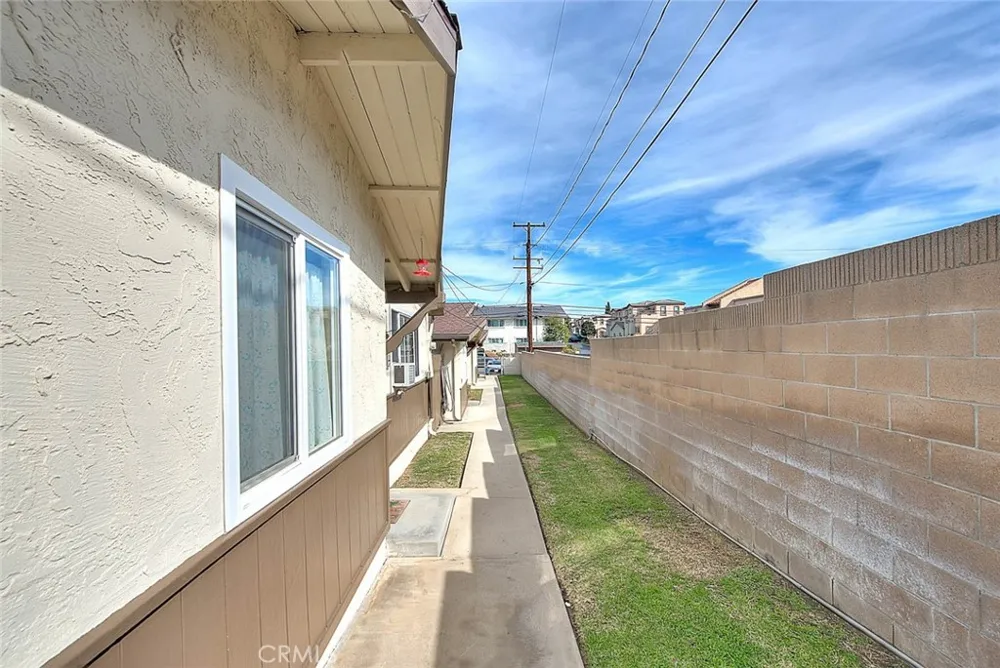 275 S Monte Vista La Habra, CA 90631