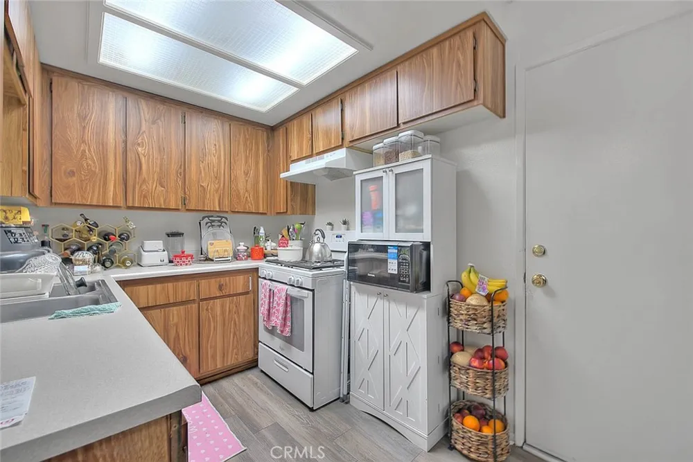 275 S Monte Vista La Habra, CA 90631