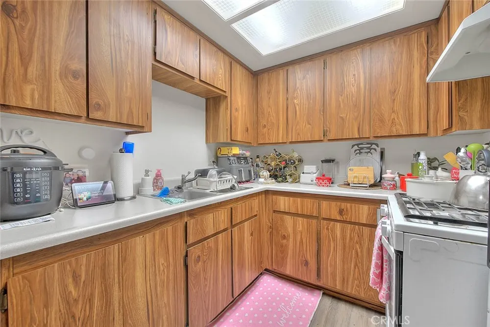 275 S Monte Vista La Habra, CA 90631