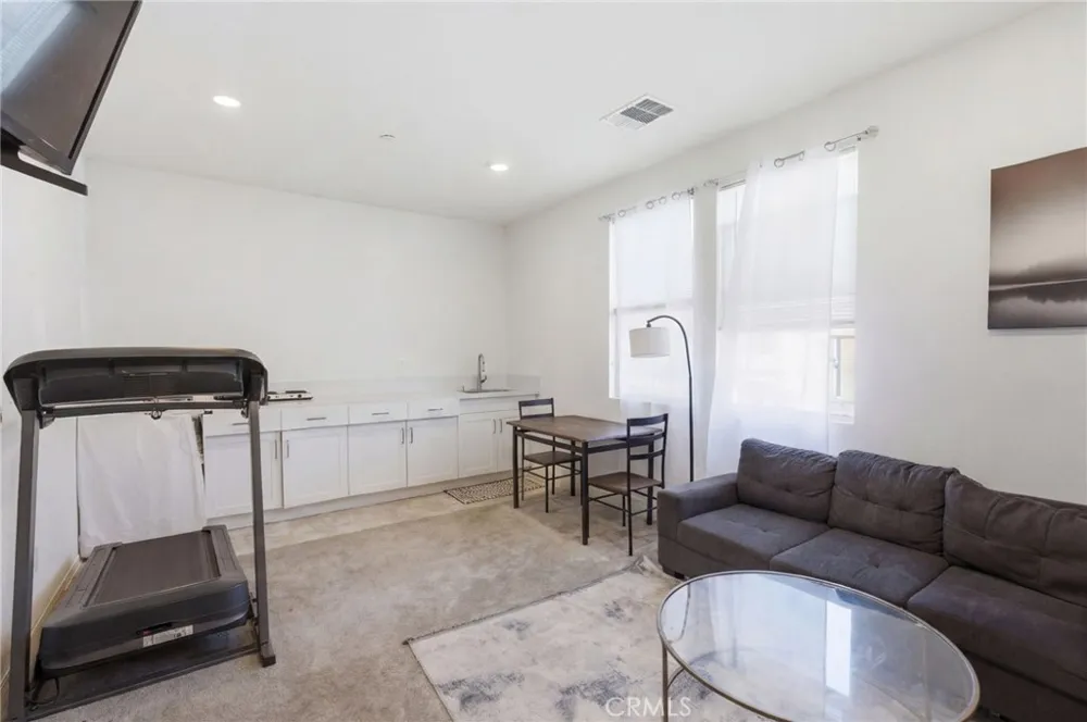 8419 Brotchie Jurupa Valley, CA 92509