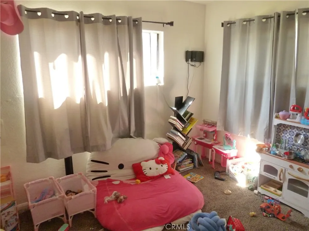 936 Enid Azusa, CA 91702