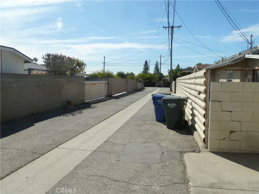 936 Enid Azusa, CA 91702