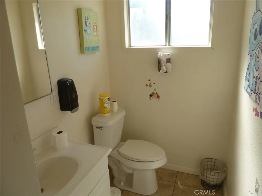 936 Enid Azusa, CA 91702