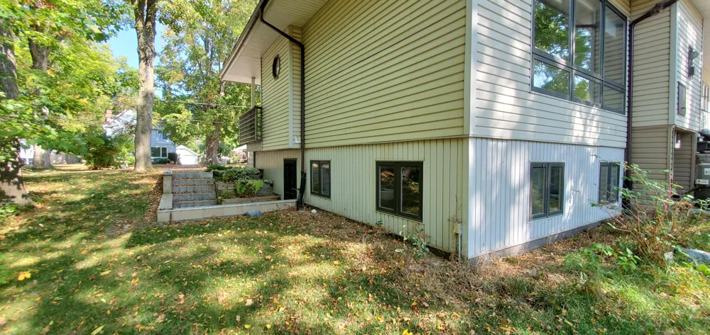 746 Lee Street South Haven City, MI 49090