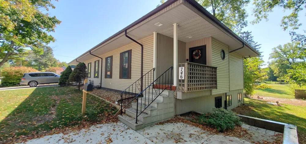 746 Lee Street South Haven City, MI 49090