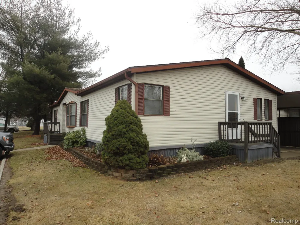 268 Highlands Bedford Township, MI 48182
