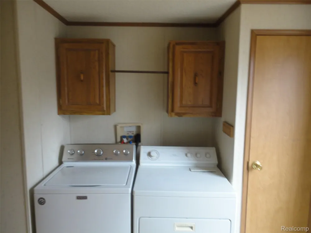 268 Highlands Bedford Township, MI 48182