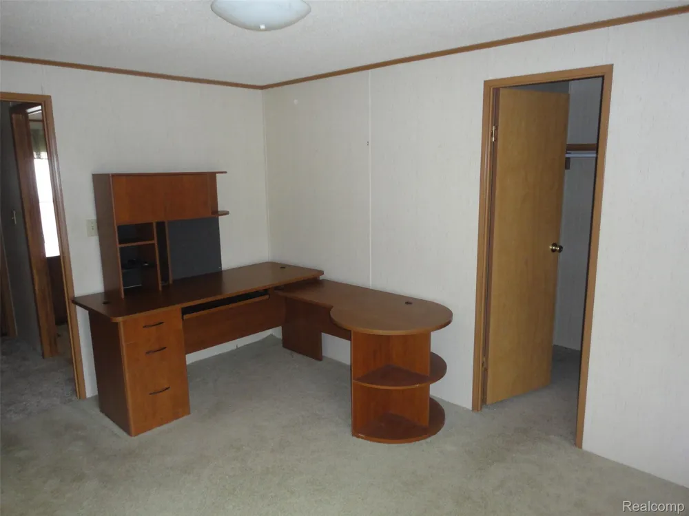 268 Highlands Bedford Township, MI 48182