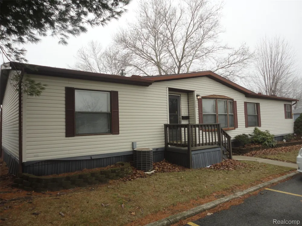 268 Highlands Bedford Township, MI 48182