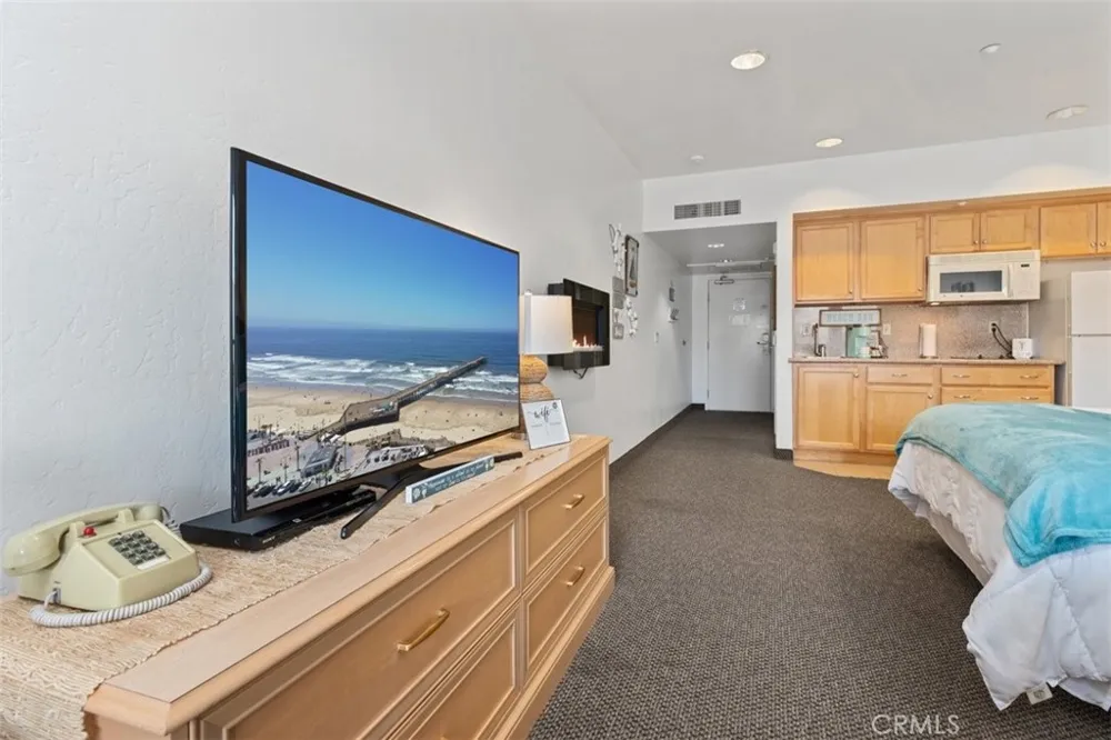 198 main #205 Pismo Beach, CA 93449