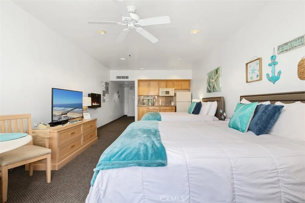 198 main #205 Pismo Beach, CA 93449