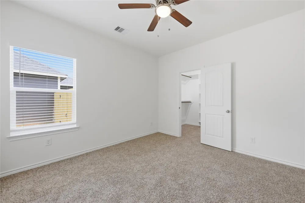 185 Oak Cluster Drive Columbus, TX 78934