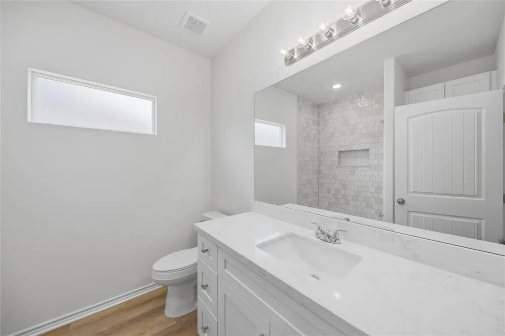 185 Oak Cluster Drive Columbus, TX 78934
