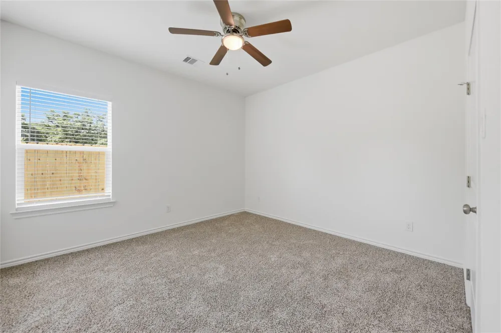 185 Oak Cluster Drive Columbus, TX 78934