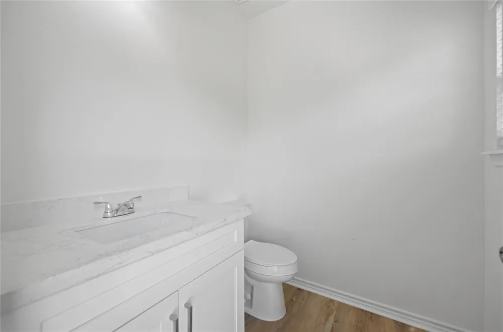 185 Oak Cluster Drive Columbus, TX 78934