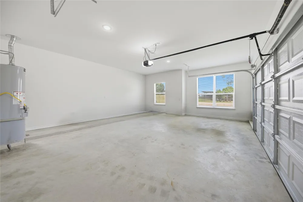185 Oak Cluster Drive Columbus, TX 78934