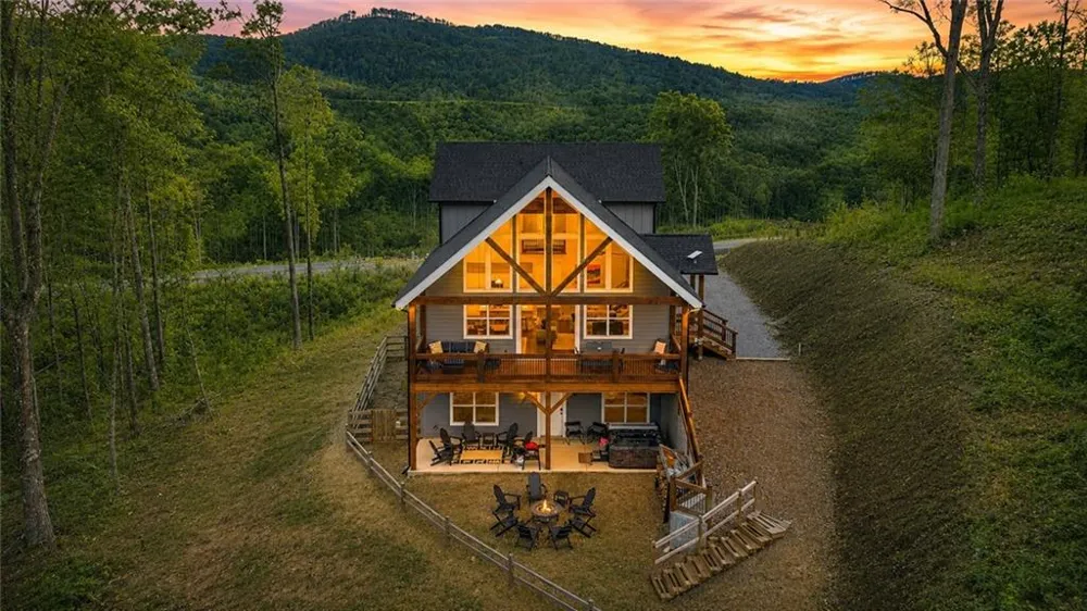1016 Twisted Oak Road Talking Rock, GA 30175