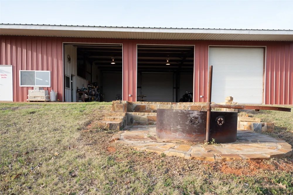 2265 County Road 1613 Jacksonville, TX 75766