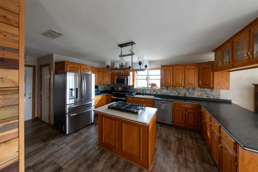 2265 County Road 1613 Jacksonville, TX 75766