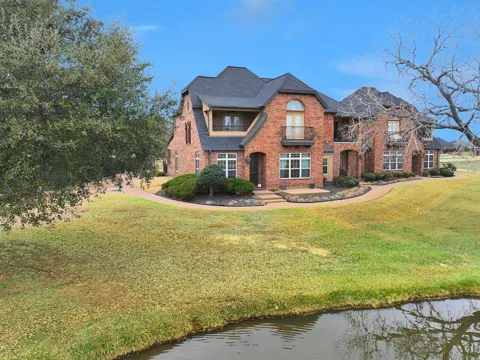 2200 Herons Nest Drive