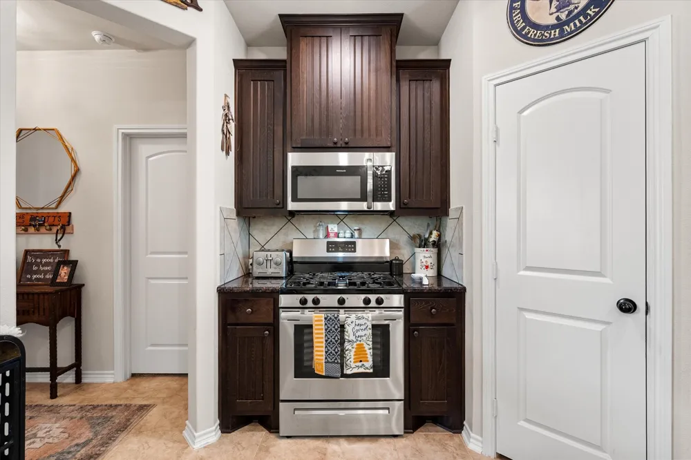 381 County Road 3050 Purdon, TX 76679