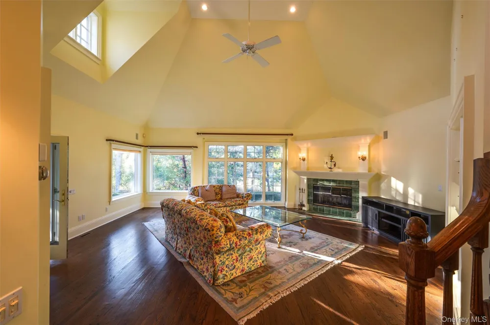8 Fish Creek Lane Remsenburg, NY 11960