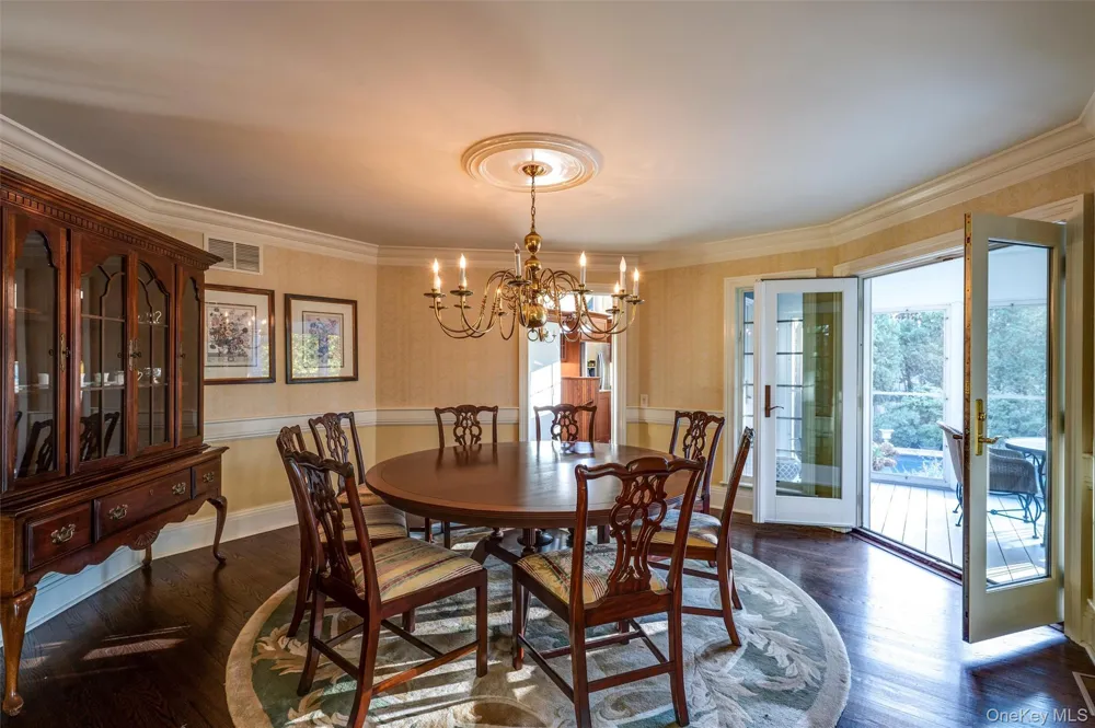 8 Fish Creek Lane Remsenburg, NY 11960