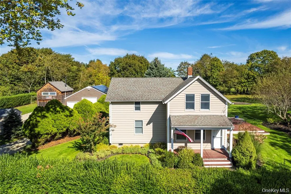 3275 Skunk Lane Cutchogue, NY 11935