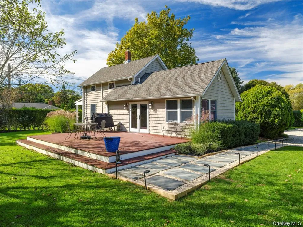 3275 Skunk Lane Cutchogue, NY 11935
