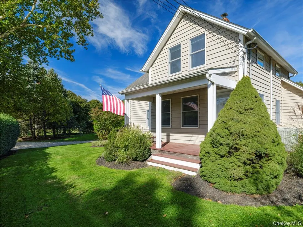 3275 Skunk Lane Cutchogue, NY 11935